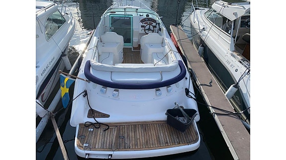 Schaefer Phantom 245 -05 Volvo Penta 5,0 GXI -05 5 of 16