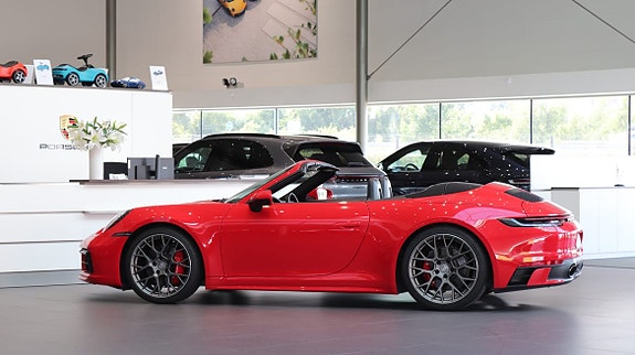 Porsche 911 Carrera S 3 of 10