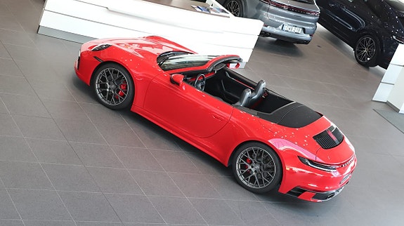Porsche 911 Carrera S 5 of 10