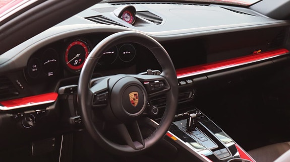 Porsche 911 Carrera S 7 of 10