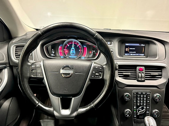 Volvo V40 16 of 18