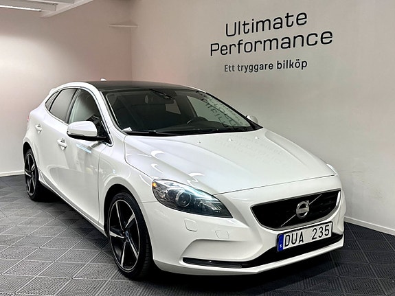 Volvo V40 3 of 18