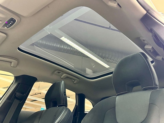 Volvo V40 14 of 18
