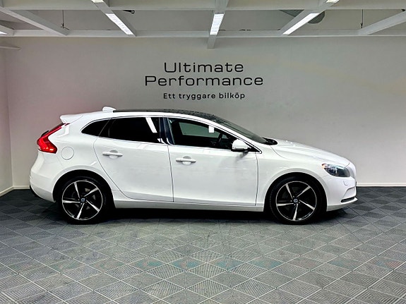 Volvo V40 5 of 18