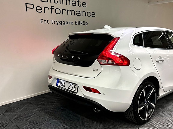 Volvo V40 6 of 18