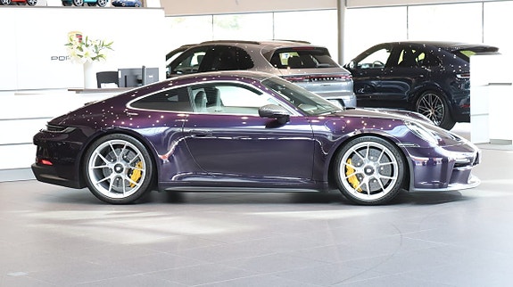 Porsche 911 GT3 3 of 12