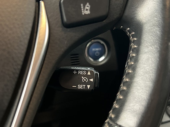 Toyota Auris 22 of 30