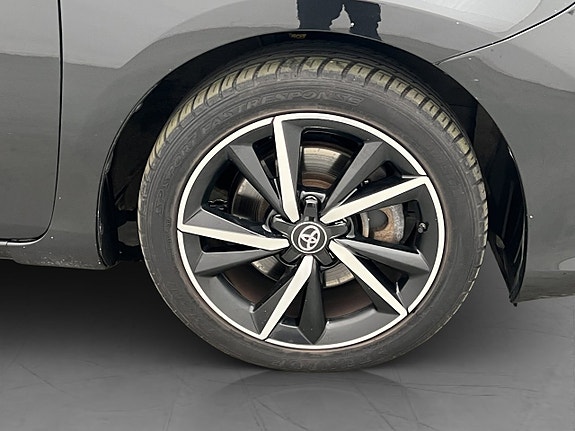 Toyota Auris 30 of 30