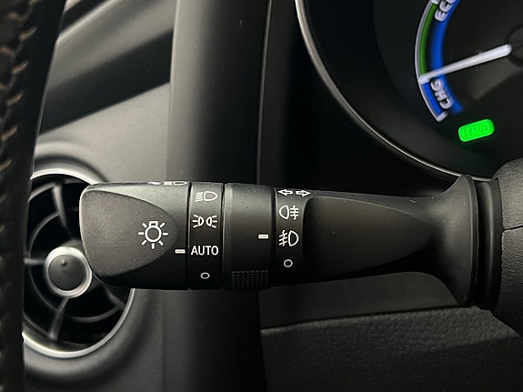 Toyota Auris 26 of 30