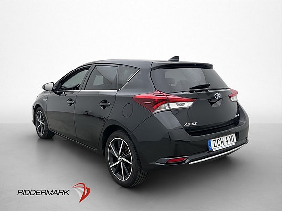 Toyota Auris 5 of 30