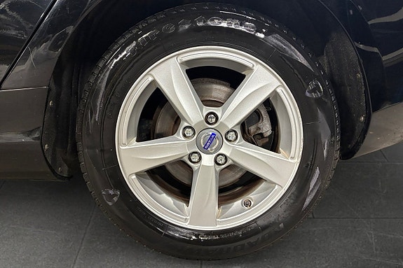 Volvo V40 16 of 17