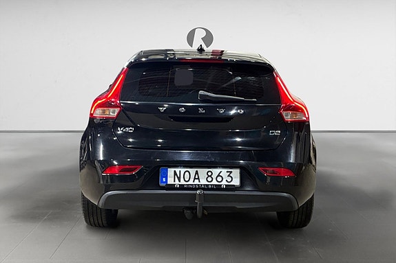 Volvo V40 6 of 17