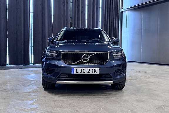 Volvo XC40 9 of 19