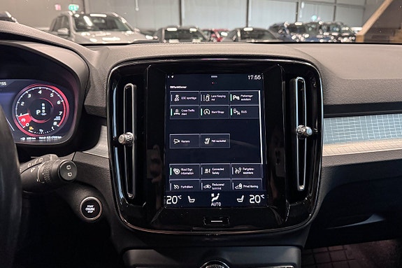 Volvo XC40 18 of 19