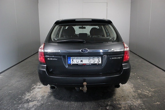 Subaru Legacy 6 of 19