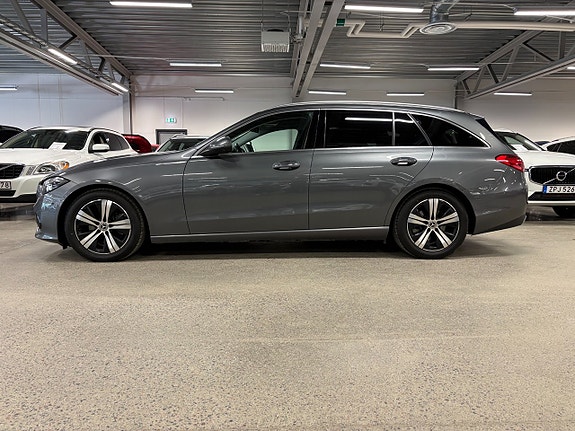 Mercedes-Benz C220 d 2 of 10