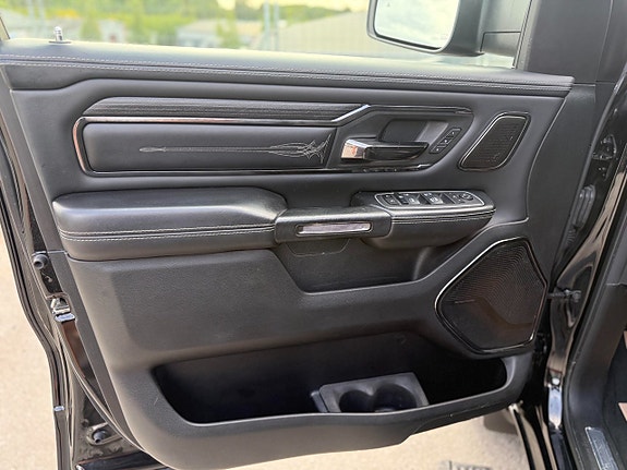 Dodge RAM 11 of 12