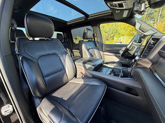 Dodge RAM 9 of 18