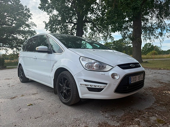 Ford S-MAX 2 of 7
