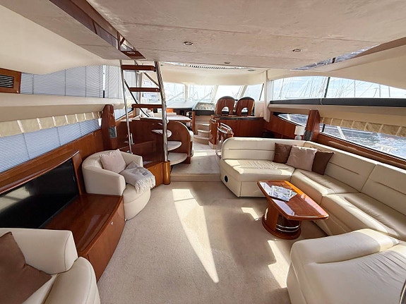 Princess 57 FLY -2006 | 2 x Volvo Penta D12-800 3 of 12