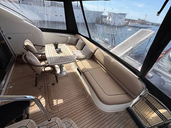 Princess 57 FLY -2006 | 2 x Volvo Penta D12-800 2 of 12