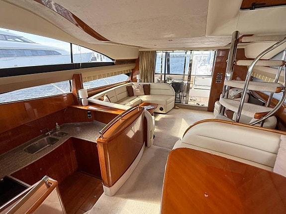 Princess 57 FLY -2006 | 2 x Volvo Penta D12-800 5 of 12