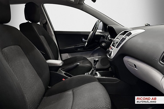 Kia Ceed 10 of 17
