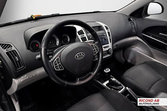 Kia Ceed 12 of 17