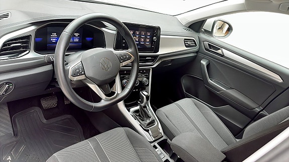 Volkswagen T-Roc 7 of 12