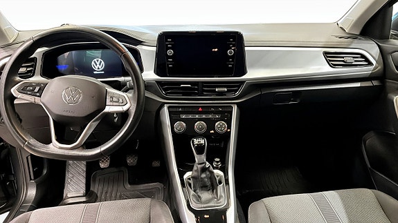 Volkswagen T-Roc 10 of 12