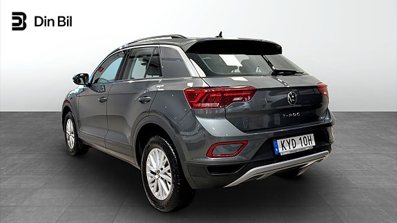 Volkswagen T-Roc 3 of 12