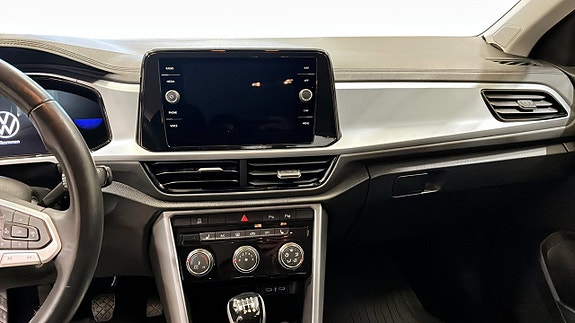 Volkswagen T-Roc 9 of 12
