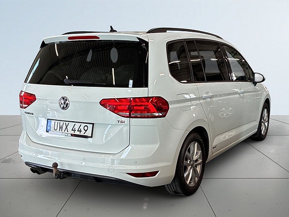 Volkswagen Touran 6 of 22
