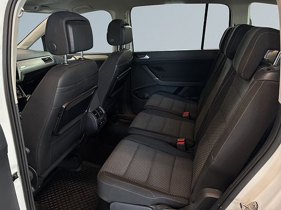 Volkswagen Touran 13 of 22