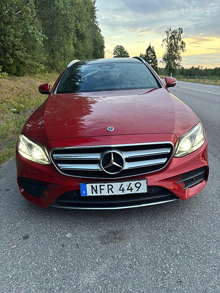 Mercedes-Benz E220 3 of 10