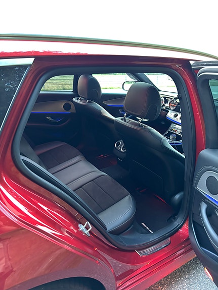 Mercedes-Benz E220 7 of 10