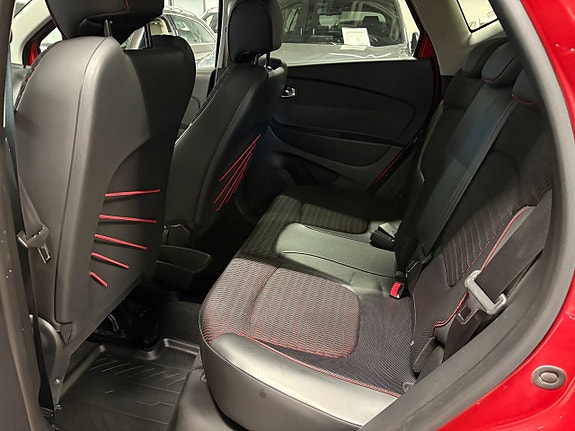 Renault Captur 5 of 7
