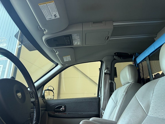 Chevrolet Uplander 24 of 30