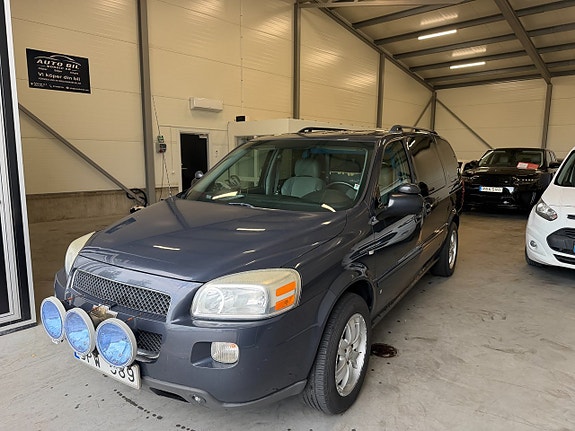 Chevrolet Uplander 2 of 30