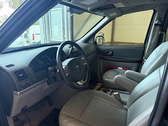 Chevrolet Uplander 22 of 30
