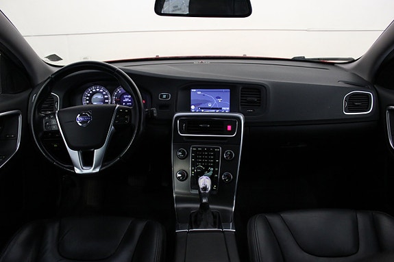 Volvo V60 11 of 22