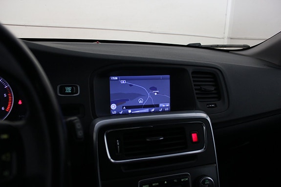 Volvo V60 16 of 22