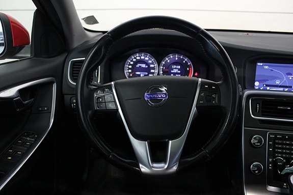 Volvo V60 14 of 22