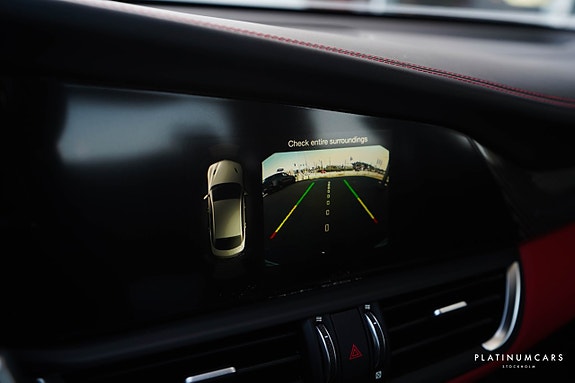 Alfa Romeo Giulia Quadrifoglio 15 of 25