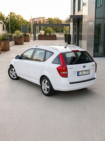Kia Ceed 4 of 9