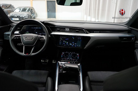 Audi Q8 14 of 27