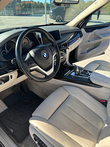 BMW X5 11 of 14