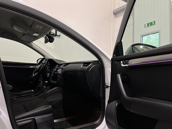 Skoda Octavia Scout 24 of 28