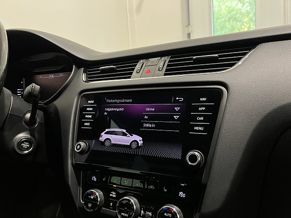Skoda Octavia Scout 23 of 28