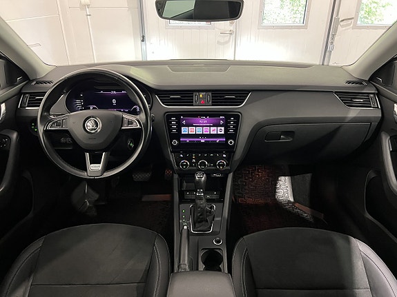 Skoda Octavia Scout 16 of 28